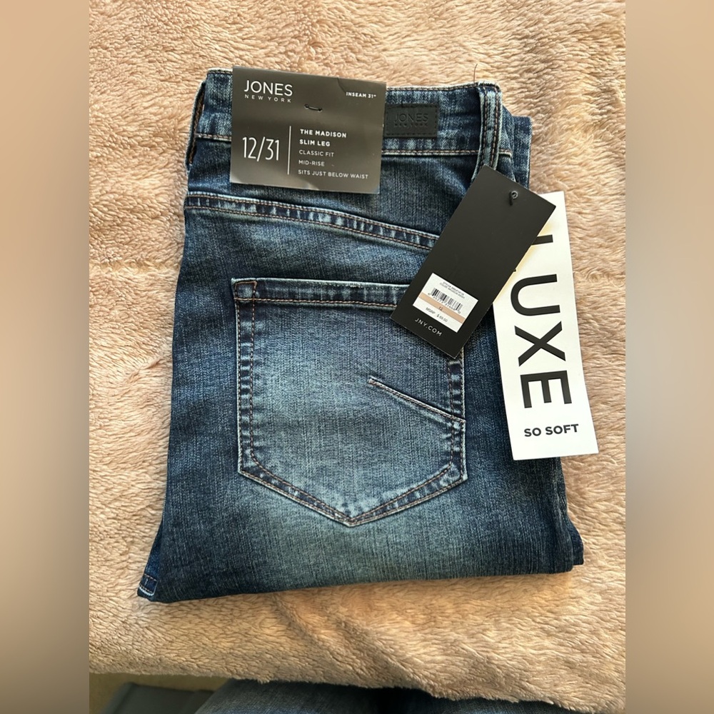 Jones New York jeans nwt size 12/31